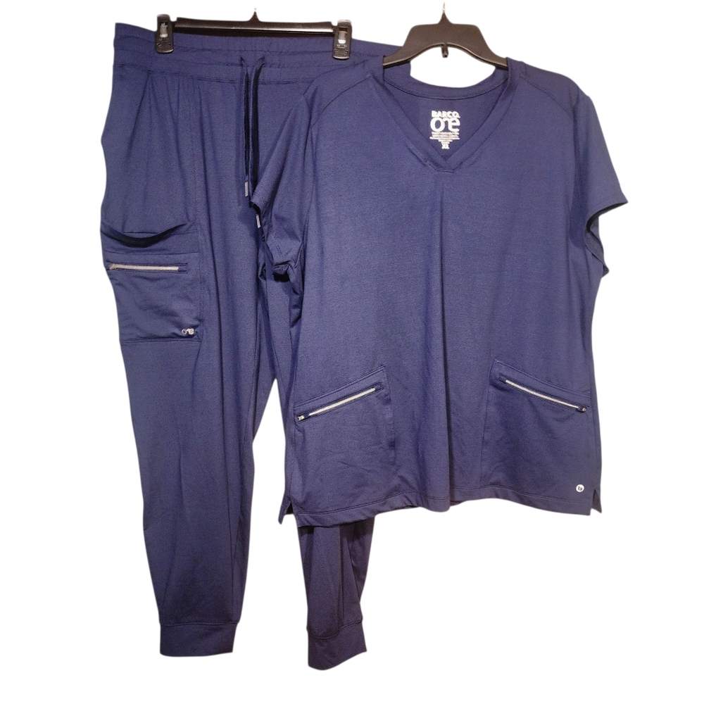 Barco One Performance Knit Victory Women's STRETCH Top and Pro Cargo Jogger NWT